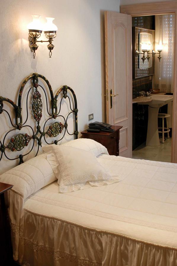 Hotel Julia Аранда-де-Дуэро Номер фото