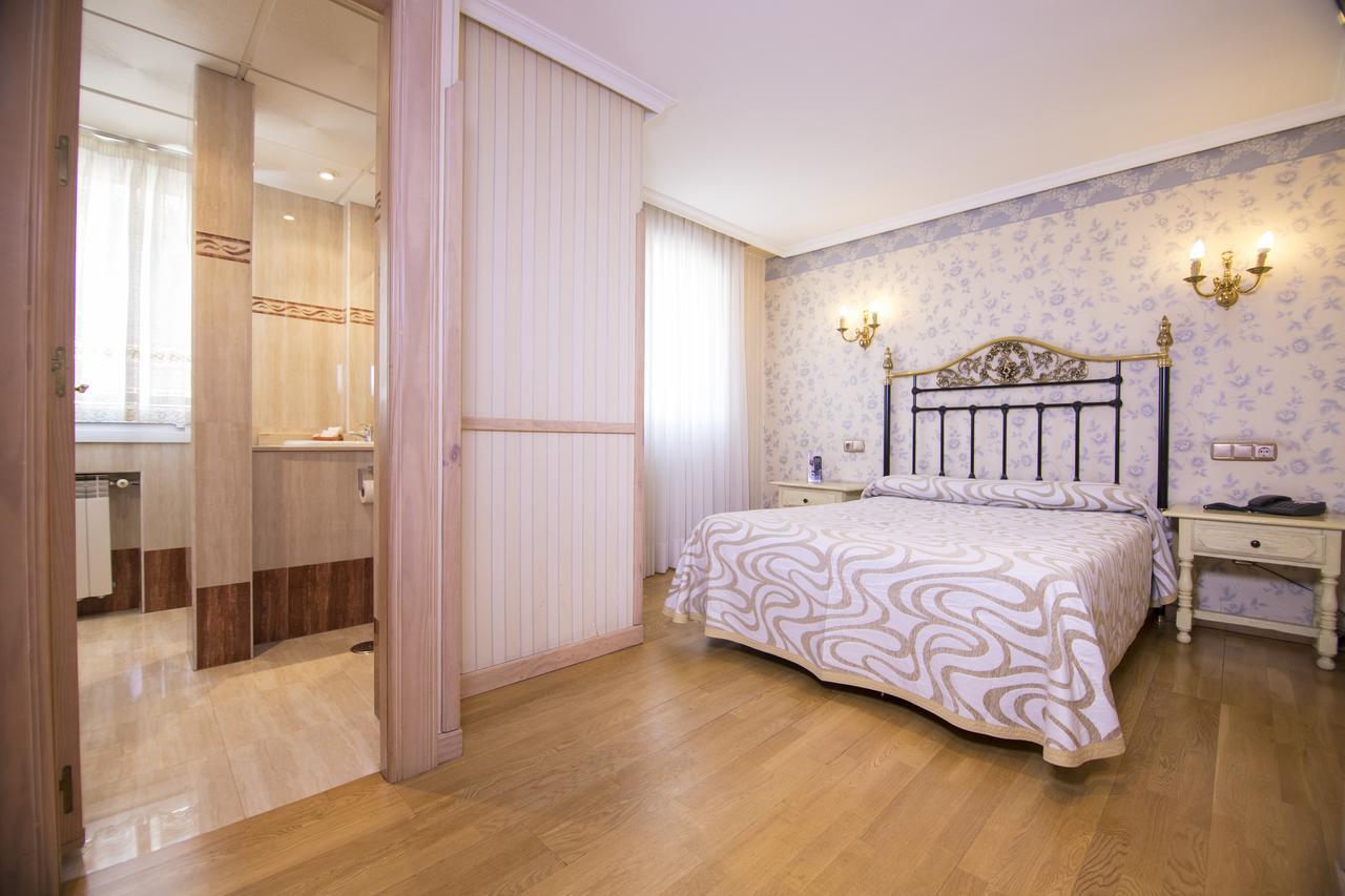 Hotel Julia Аранда-де-Дуэро Экстерьер фото